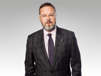 Per Andersson - Senior Investor Relations Officer Per Andersson, Senior Investor Relations Officer, SEB