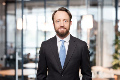 Gustav Ecorcheville - Investment Director Gustav Ecorcheville