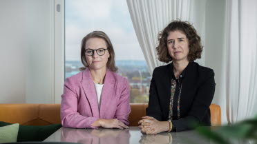 Catharina Odin, product manager Trade Finance Digital Channels and Sara Dahlman, product manager Bank Guarantees at SEB